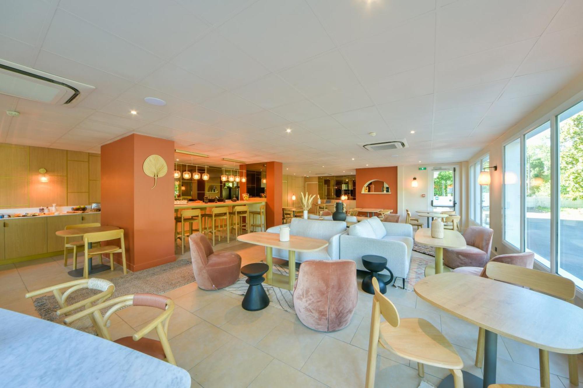 Bhoma Bourges - Hotel & Restaurant Екстериор снимка