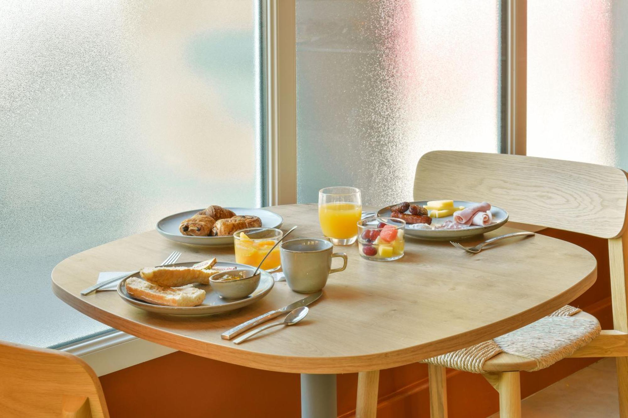 Bhoma Bourges - Hotel & Restaurant Екстериор снимка
