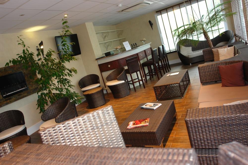Bhoma Bourges - Hotel & Restaurant Екстериор снимка